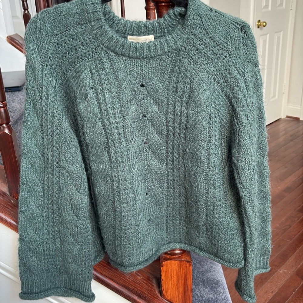 Universal Thread Green Sweater🍁
